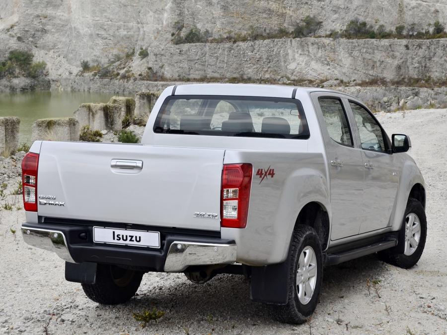  Isuzu D-Max Double Cab 2012 года  (фото 24 из 25)